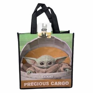 Star Wars The Mandalorian Baby Yoda Bag, Precious Cargo Green